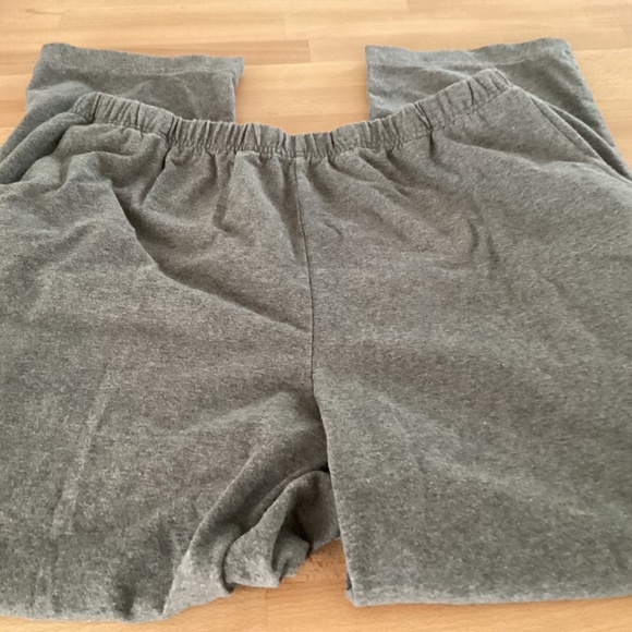 Women's Perfect Fit Pants, Original Tapered-Leg Size Petite L - Picture 3 of 5